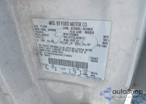 2005 Ford F-150 Stx/Xlt z USA, uszkodzony, nr VIN 1FTRX02W55KC76805